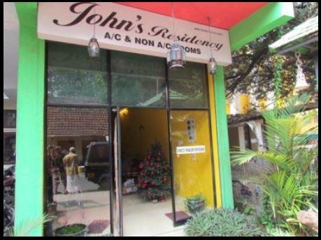 Отель Johns Residency Коччи Экстерьер фото